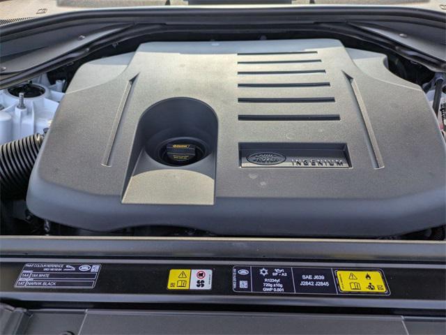 Photo of 2025 Fuji White Land Rover Range Rover