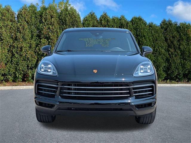 Photo of 2022 Black Porsche Cayenne