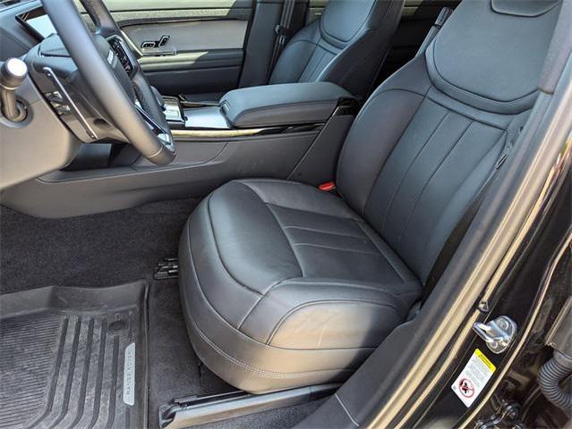 Photo of 2024 Santorini Black Metallic Land Rover Range Rover Sport