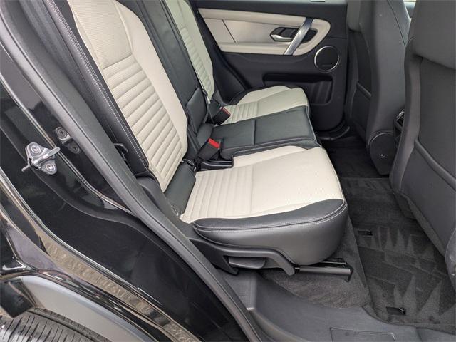 Photo of 2022 Santorini Black Metallic Land Rover Discovery Sport