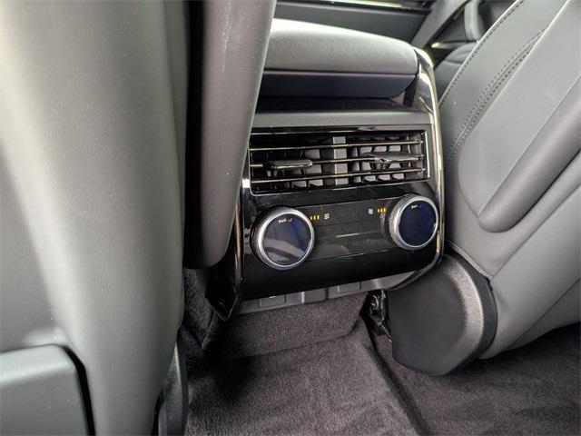 Photo of 2024 Fuji White Land Rover Range Rover Sport