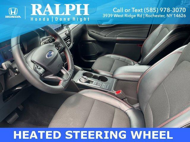 Photo of 2025 Vapor Blue Metallic Ford Escape