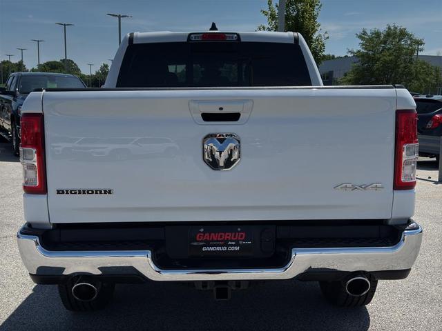 Photo of 2022 Bright White RAM 1500