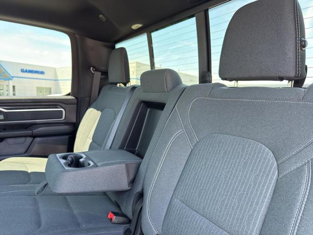 Photo of 2022 Bright White RAM 1500