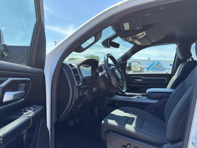Photo of 2022 Bright White RAM 1500