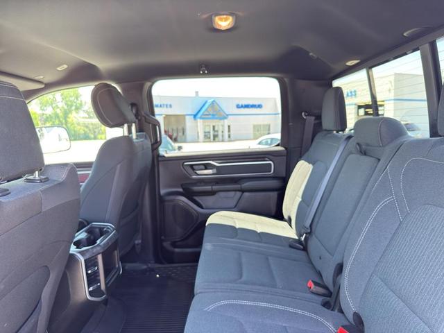 Photo of 2022 Bright White RAM 1500