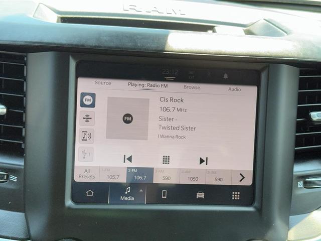 Photo of 2022 Bright White RAM 1500