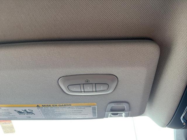 Photo of 2023 Metallic Jeep Grand Cherokee