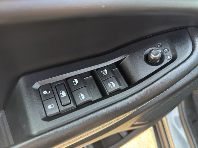 Photo of 2023 Metallic Jeep Grand Cherokee