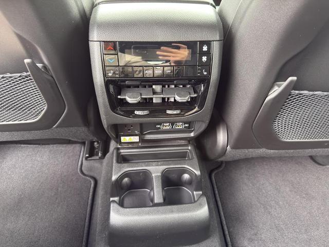 Photo of 2025 Bright White Clearcoat Jeep Grand Cherokee L