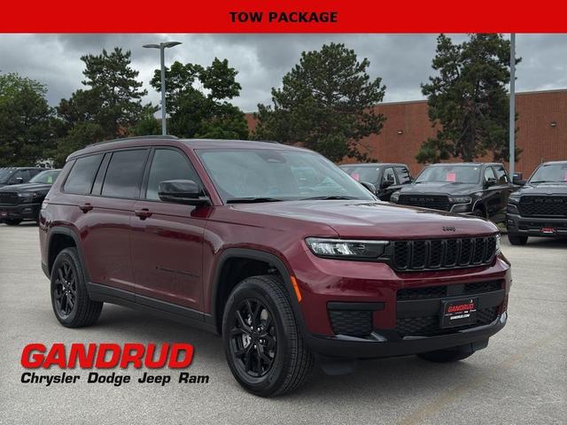Photo of 2025 Velvet Red Pearlcoat Jeep Grand Cherokee L