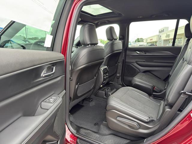 Photo of 2025 Velvet Red Pearlcoat Jeep Grand Cherokee L