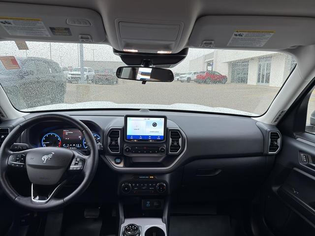 Photo of 2022 Oxford White Ford Bronco Sport