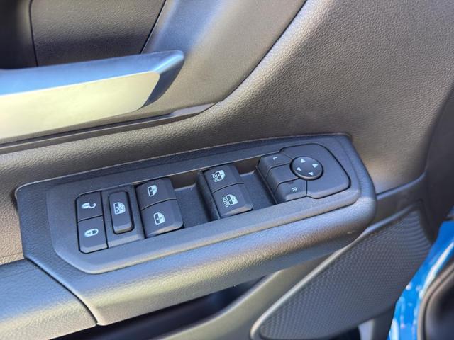 Photo of 2026 Hydro Blue Pearl RAM 1500