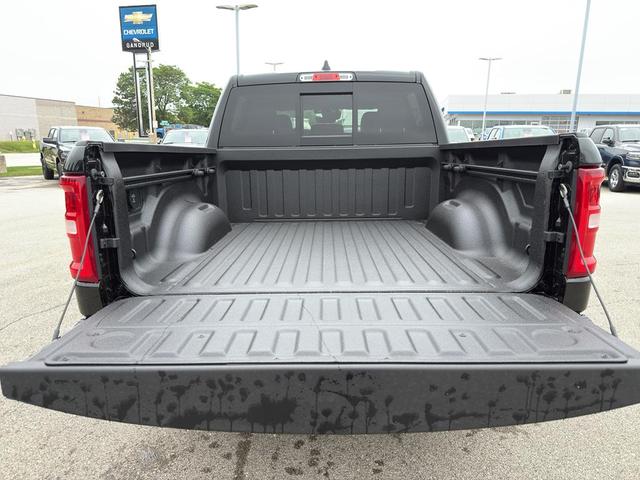 Photo of 2025 Diamond Black RAM 1500