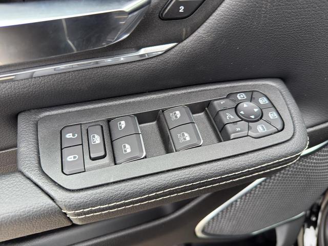 Photo of 2025 Diamond Black RAM 1500