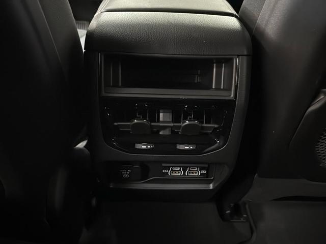 Photo of 2025 Diamond Black Jeep Grand Cherokee