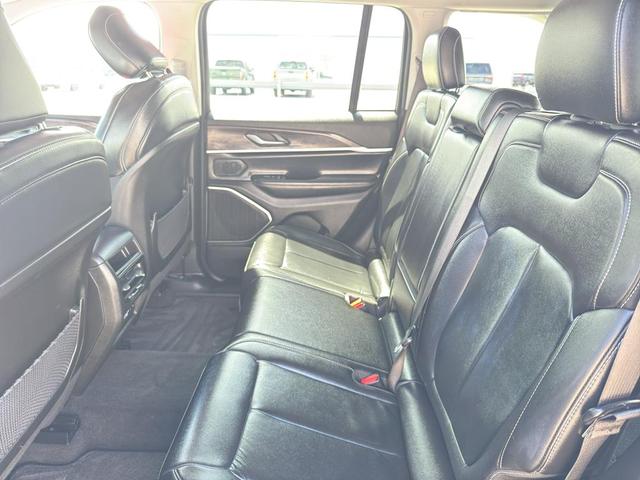 Photo of 2022 Bright White Jeep Grand Cherokee