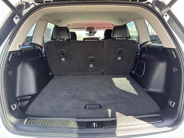 Photo of 2022 Bright White Jeep Grand Cherokee