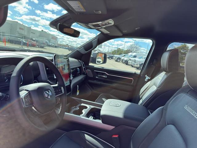 Photo of 2025 Granite Crystal Clearcoat Metallic RAM 1500