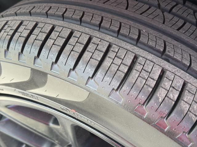 Photo of 2025 Granite Crystal Clearcoat Metallic RAM 1500
