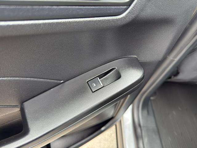 Photo of 2022 Iconic Silver Metallic Ford Escape