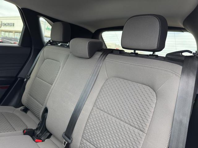 Photo of 2022 Iconic Silver Metallic Ford Escape