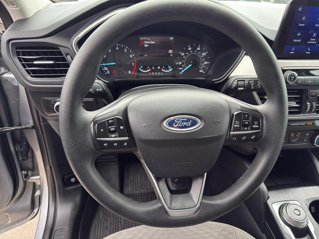 Photo of 2022 Iconic Silver Metallic Ford Escape
