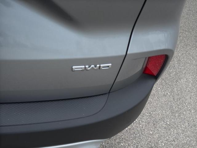 Photo of 2022 Iconic Silver Metallic Ford Escape