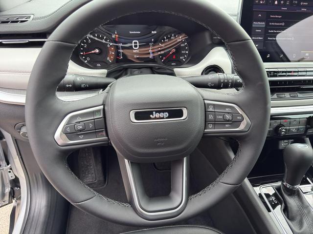 Photo of 2025 Silver Zynith Jeep Compass