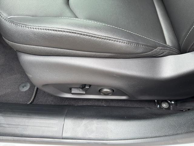 Photo of 2025 Silver Zynith Jeep Compass