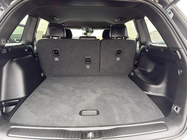 Photo of 2022 Silver Zynith Jeep Grand Cherokee