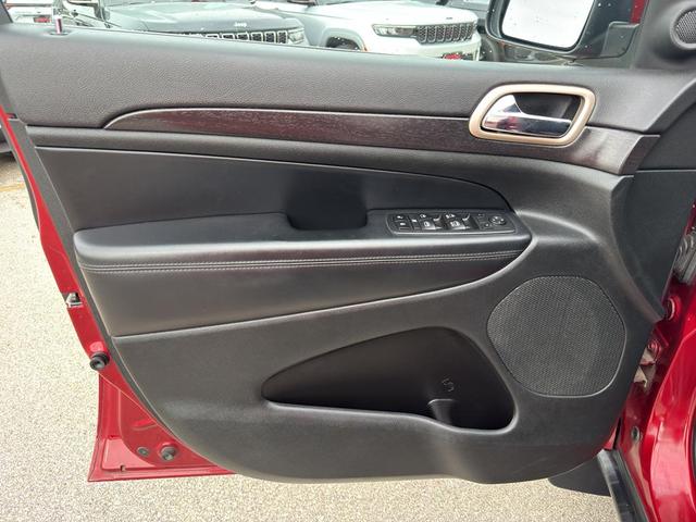 Photo of 2014 Deep Cherry Red Crystal Pearlcoat Jeep Grand Cherokee