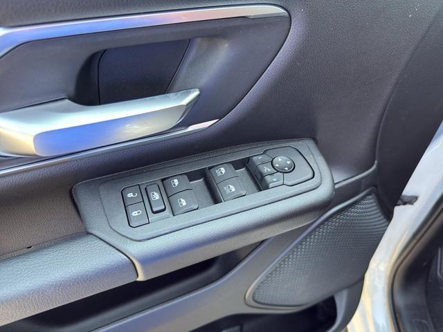 Photo of 2025 Bright White Clearcoat RAM 1500