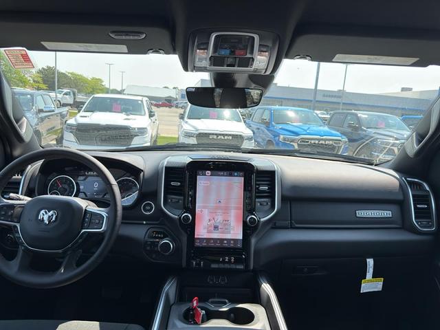 Photo of 2025 Bright White Clearcoat RAM 1500