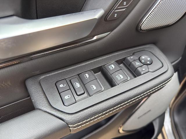 Photo of 2026 Granite Crystal Clearcoat Metallic RAM 1500