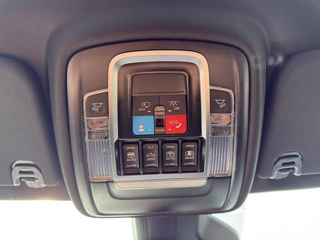Photo of 2026 Granite Crystal Clearcoat Metallic RAM 1500