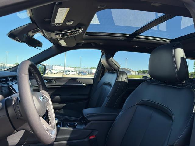 Photo of 2025 Metallic Jeep Grand Cherokee L