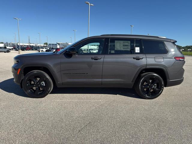 Photo of 2025 Metallic Jeep Grand Cherokee L