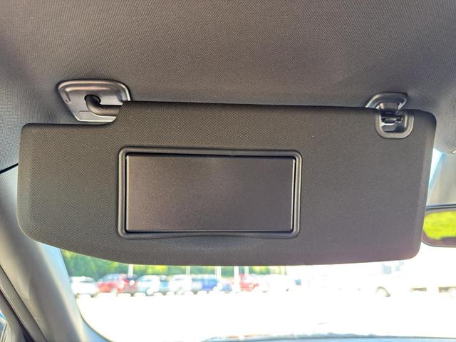 Photo of 2025 Metallic Jeep Grand Cherokee L