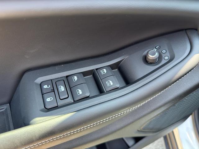 Photo of 2025 Silver Zynith Jeep Grand Cherokee L