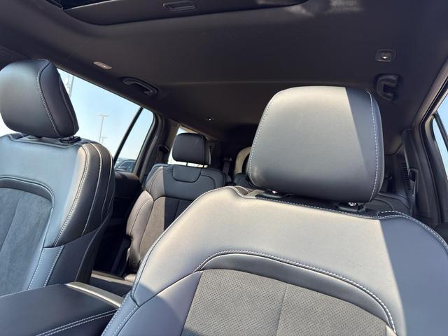 Photo of 2025 Silver Zynith Jeep Grand Cherokee L