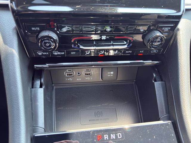 Photo of 2025 Silver Zynith Jeep Grand Cherokee L