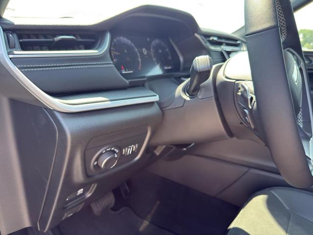 Photo of 2025 Silver Zynith Jeep Grand Cherokee L