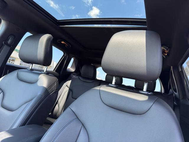 Photo of 2025 Silver Zynith Jeep Compass