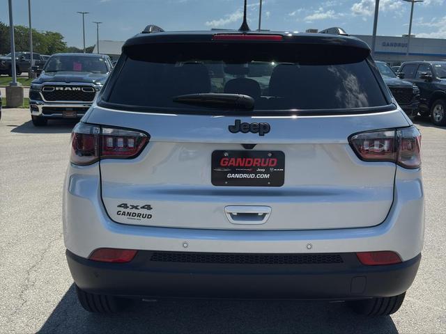 Photo of 2025 Silver Zynith Jeep Compass