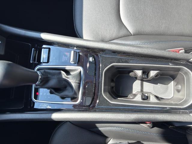 Photo of 2025 Silver Zynith Jeep Compass