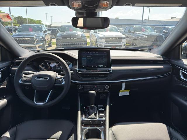 Photo of 2025 Silver Zynith Jeep Compass