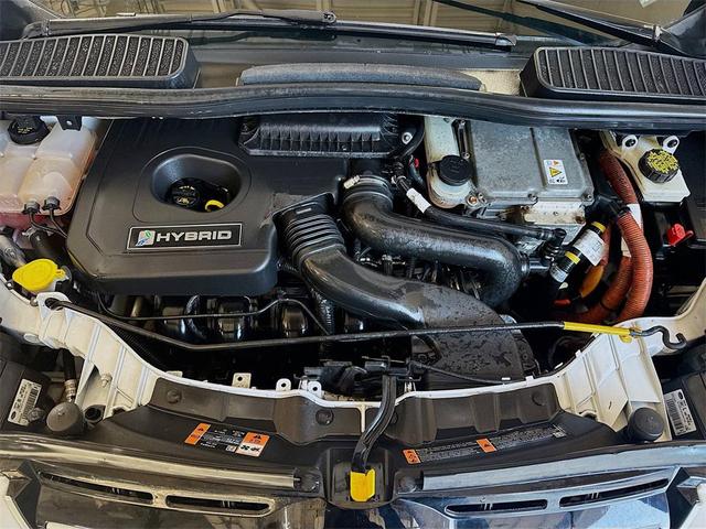 Photo of 2015 White Ford C-Max Hybrid