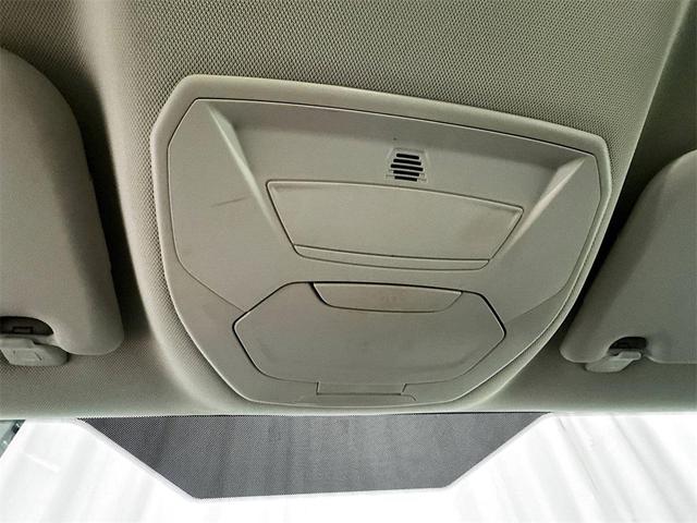Photo of 2015 White Ford C-Max Hybrid